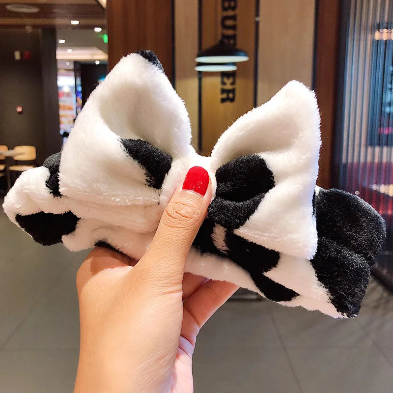 🎀 Soft Coral Fleece Bow Headband – Animal Ears & Turban Style 🎀
